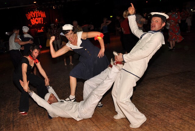 min 2009 11 22 riot 518